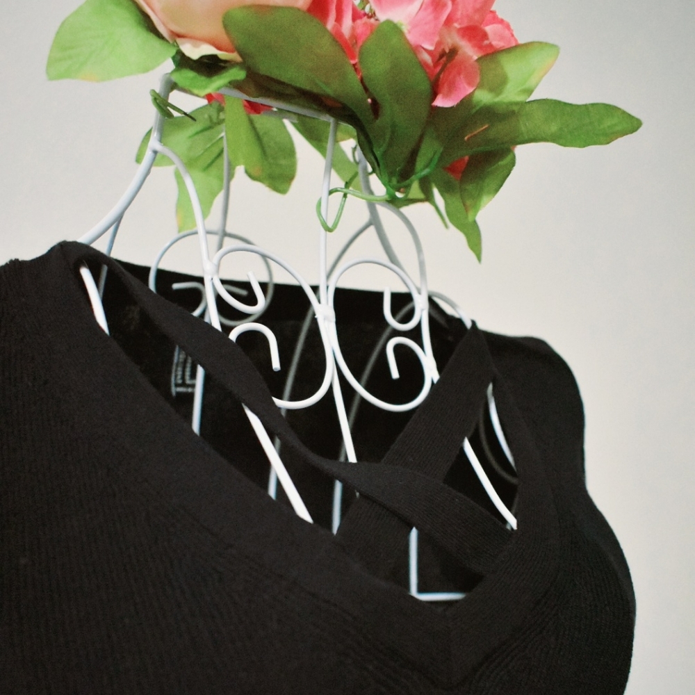 Criss Cross Black Long Sleeve